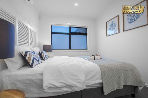 AU.JOY 3 Bed Townhouse Burwood 3 - Holiday Great Ocean Road 3