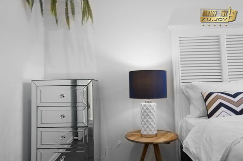 AU.JOY 3 Bed Townhouse Burwood 3 - Holiday Great Ocean Road 1
