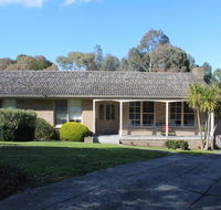 Australian Home Away  Doncaster Grange Park - Holiday Great Ocean Road