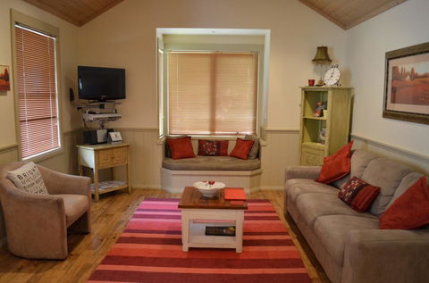 Autumn Affair Cottage 5 - Holiday Great Ocean Road 3