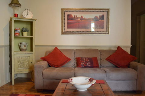 Autumn Affair Cottage 5 - Holiday Great Ocean Road 1