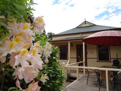 Autumn Affair Cottage 6 - Holiday Great Ocean Road 0