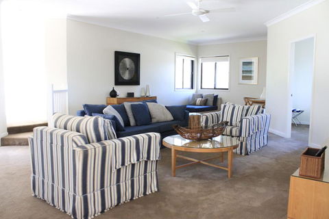 Away On Massinger Street - Holiday Great Ocean Road 2