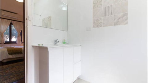 B4 Apartment Close To City, UWA, Nedlands & Swan River - Holiday Great Ocean Road 3