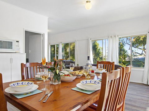 Beach Escape @ Currarong - Basic Family Accommodation - Holiday Great Ocean Road 1