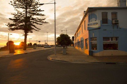 Beach Hotel - Holiday Great Ocean Road 0