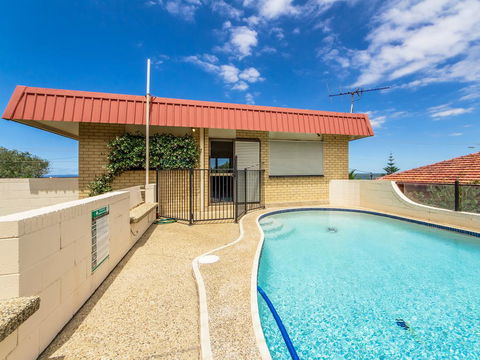 Beachfront Apt With Private Pool - Holiday Great Ocean Road 2