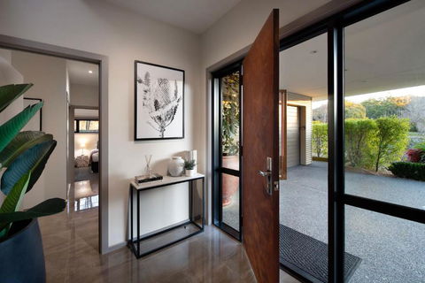 Retreat Lake Daylesford - Free Wifi - Holiday Great Ocean Road 1