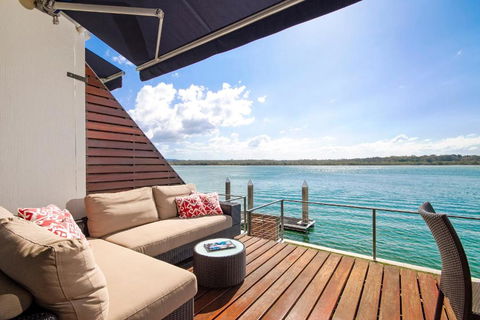 Riverfront Apartment, Perfect Location - Holiday Great Ocean Road 3