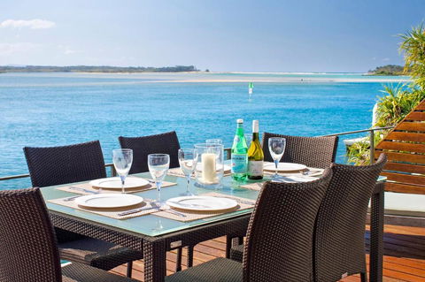 Riverfront Apartment, Perfect Location - Holiday Great Ocean Road 0