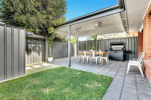 Redbrick Retreat - Generous Coastal Escape - Holiday Great Ocean Road 3