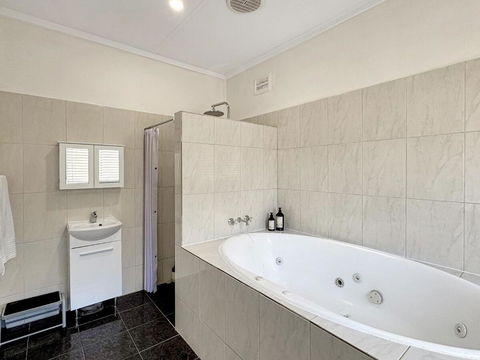 Relax At Gossan - Holiday Great Ocean Road 2