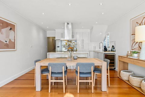 Renovated Brilliance In Bayside Albert Park - Holiday Great Ocean Road 2