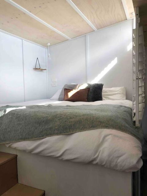 ReThynk Unique Tiny Home East Jindabyne - Holiday Great Ocean Road 1