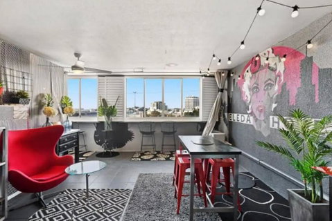 Retro Chic Vibes, Tropical Pool & Prime Location - Holiday Great Ocean Road 0