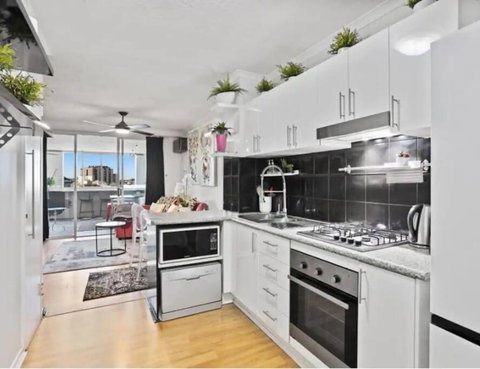 Retro Chic Vibes, Tropical Pool & Prime Location - Holiday Great Ocean Road 3
