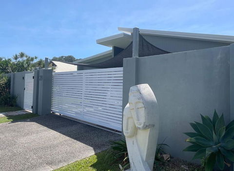 Relax At Trinity Beach Getaway, Blue Lagoon, Trinity Beach - Holiday Great Ocean Road 1