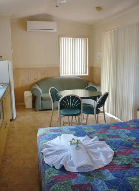 Roma Big Rig Tourist Park - Holiday Great Ocean Road 2