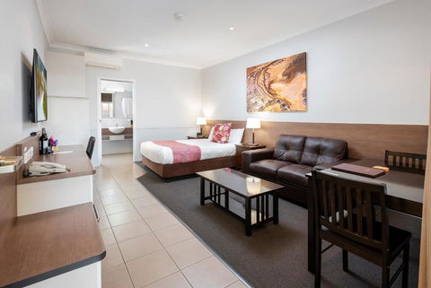 Roma Inland Motor Inn - Holiday Great Ocean Road 1