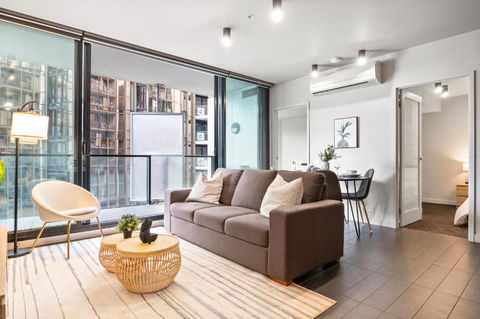 Rooftop Pool 2BR Apt At Marvel Stadium With Free Parking - Holiday Great Ocean Road 0
