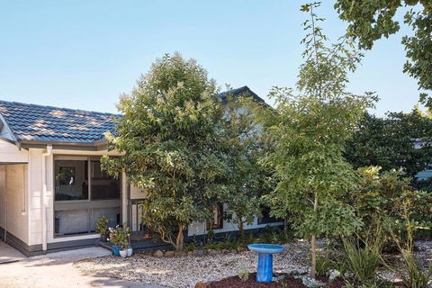 Rose Cottage - Right In Town - Holiday Great Ocean Road 1