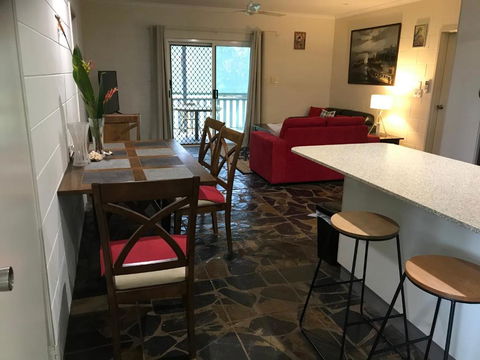 Royal Palm Cottage, Entire Two Bedroom 2 Bathroom House With Pool - Holiday Great Ocean Road 1