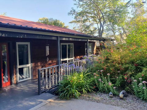 Rustic Queen Of Leura - Holiday Great Ocean Road 2