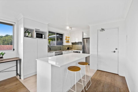 Salty Sea Breeze Apartment 500m To Waters Edge - Holiday Great Ocean Road 1