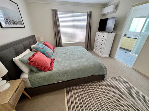 Sandstone Point 4-bedroom Home - Holiday Great Ocean Road 3