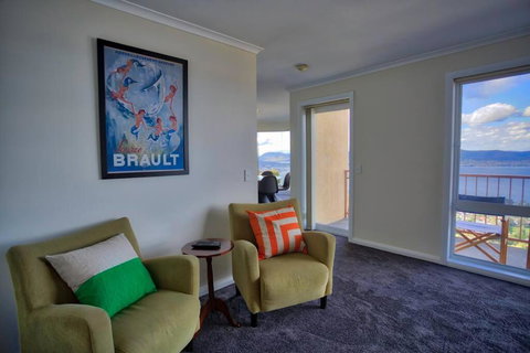 Sandy Bay Townhouse - Holiday Great Ocean Road 1