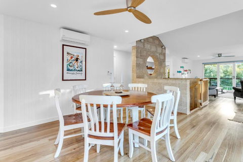 Sandy Hills Beach House By Ready Set Stay- BYO LINEN & TOWELS - Holiday Great Ocean Road 2