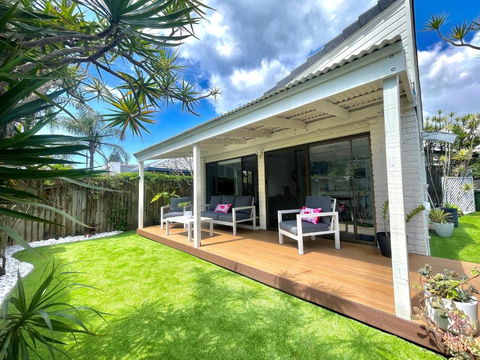 Seabreeze Villa On Mermaid Beach/ Broadbeach - Holiday Great Ocean Road 0