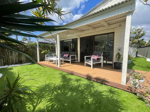 Seabreeze Villa On Mermaid Beach/ Broadbeach - Holiday Great Ocean Road 3