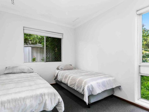 Serene Stay 2br, Sleeps 4, River & Beach Close - Holiday Great Ocean Road 3