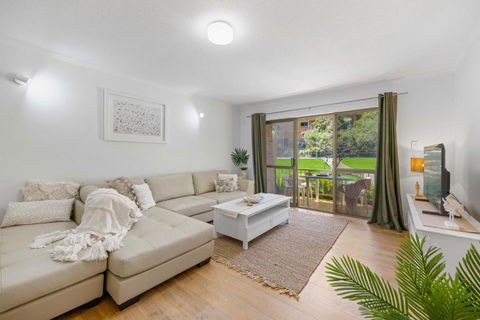Shelly Cove Apt 12 - Common Pool - Holiday Great Ocean Road 1