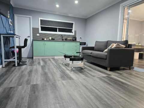 Shepparton Central Guest Suite - Holiday Great Ocean Road 2