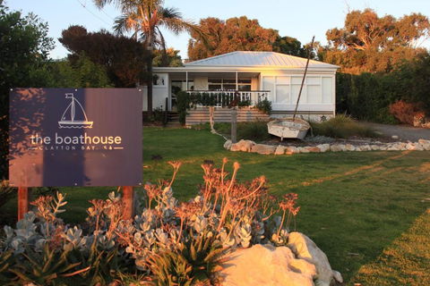 The Boathouse, A Place To Unwind & Explore - Holiday Great Ocean Road 0