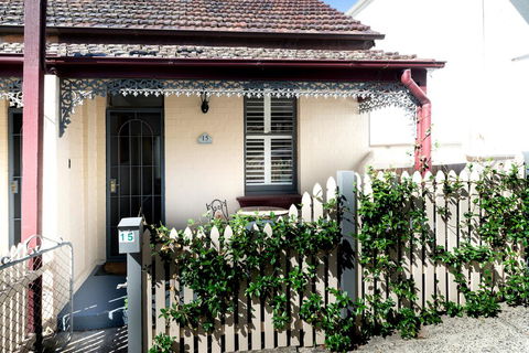 Beautiful Modern Historic Home Near Sydney Harbour - Holiday Great Ocean Road 0