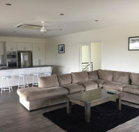 Blue Sky Apartment - Holiday Great Ocean Road