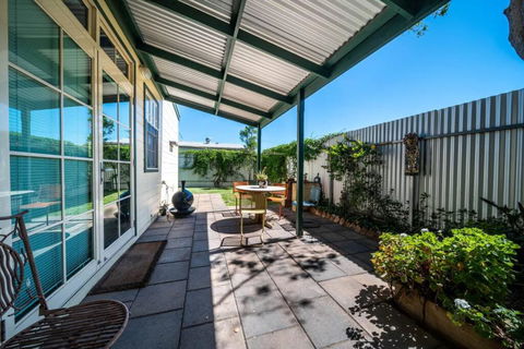 The Spotted Cow,city Fringe,pet Friendly-Free Wine - Holiday Great Ocean Road 3