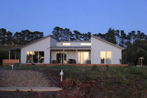 Waterside Living: The Tide House, Tasman Peninsula - Holiday Great Ocean Road 0
