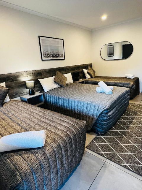 Y Motels Gympie - Holiday Great Ocean Road 3