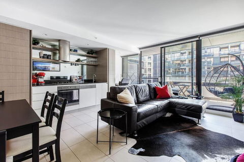Yarra Mirage - Urban Chic Meets Cosy Retreat - Holiday Great Ocean Road 0