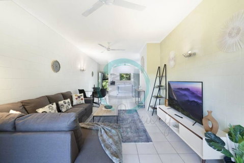 ZEN Westralia: 2-BR Cozy Inner-City Apt Near Shops - Holiday Great Ocean Road 0