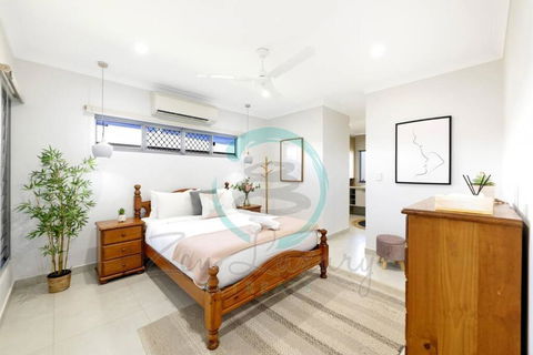 Zenhouse: Prestigous 4-BR Display Home In Muirhead - Holiday Great Ocean Road 2