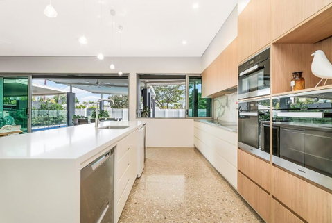 ZenLux Massive 5-BR Holiday Home - Pool - BBQ - Holiday Great Ocean Road 1