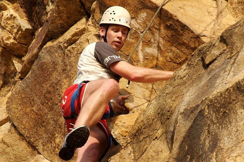 Rock Climbing At The Kangaroo Point Cliffs In Brisbane - Holiday Great Ocean Road 0