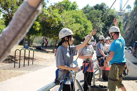 Rock Climbing At The Kangaroo Point Cliffs In Brisbane - Holiday Great Ocean Road 3