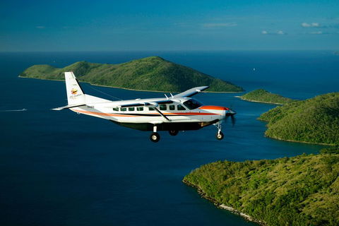 Reef And Island Scenic Flight From Airlie Beach - Holiday Great Ocean Road 3