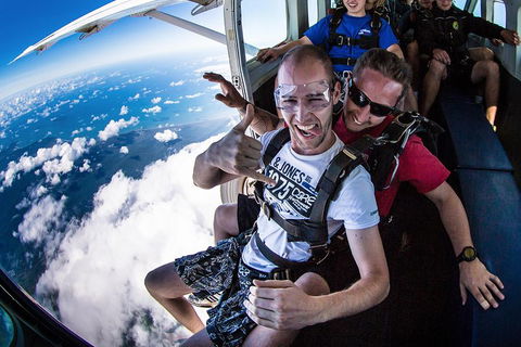 Reef And Rainforest Tandem Sky Dive In Cairns - Holiday Great Ocean Road 2
